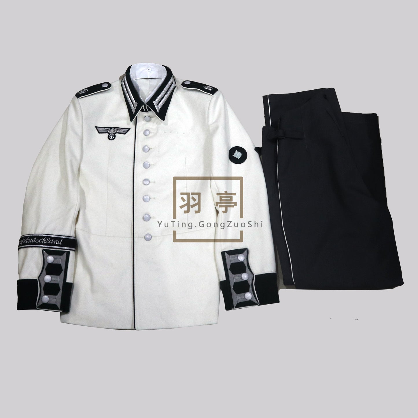 电影《无耻混蛋》白色m35礼服还原1