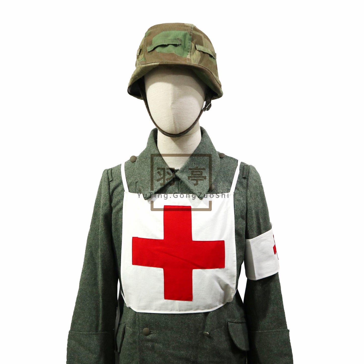 二战德国医疗兵识别背心袖标红十字The red cross chest apron worn by German WWII medics