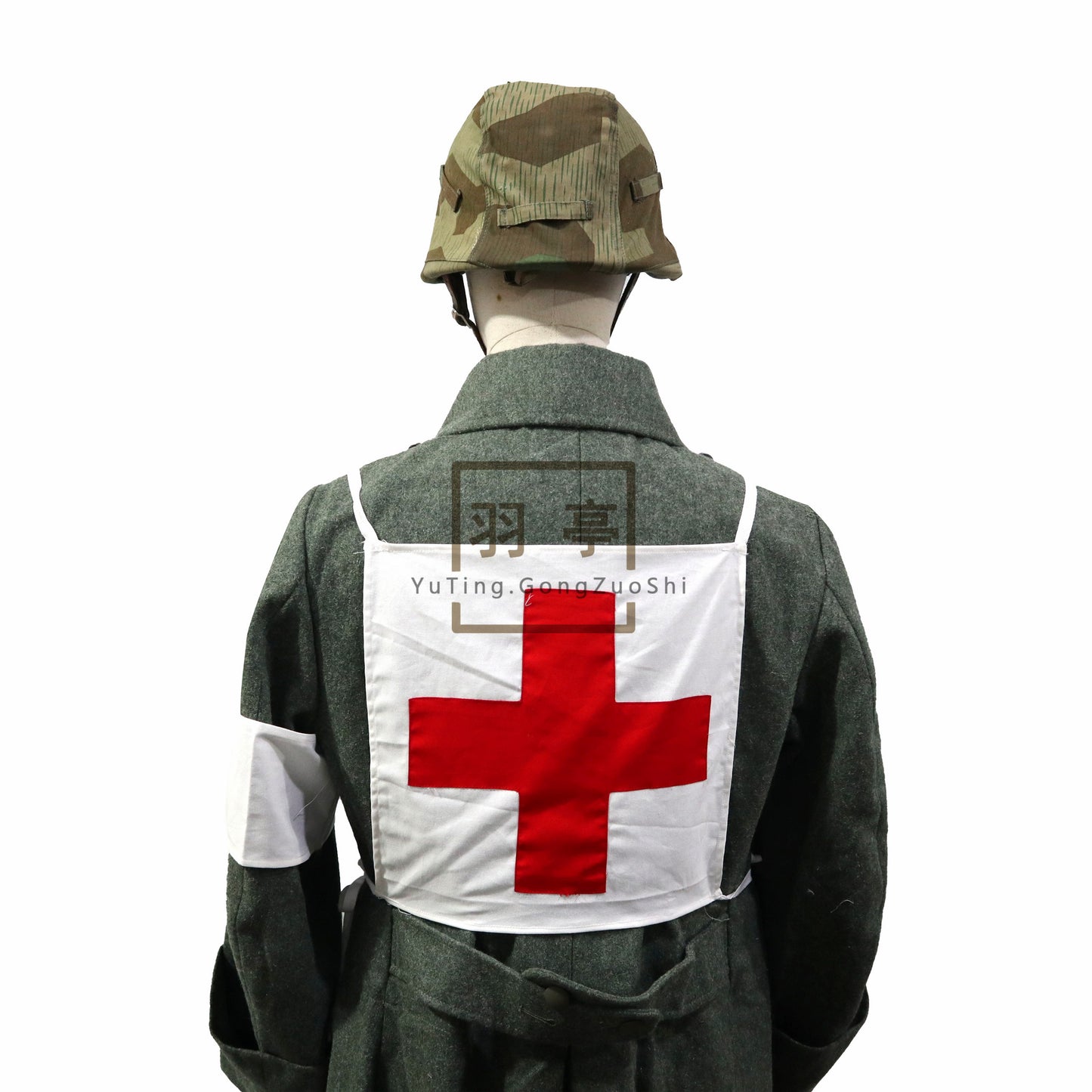 二战德国医疗兵识别背心袖标红十字The red cross chest apron worn by German WWII medics