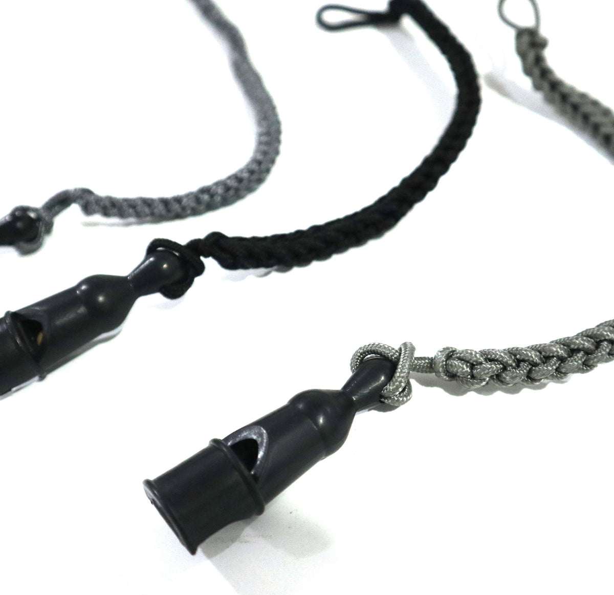 复制版本德国哨子电木求生cosplay重演收藏造型   Yuting Recommended, German‑Style Bakelite Survival Whistle, Replica Model for Cosplay, Reenactment & Collection