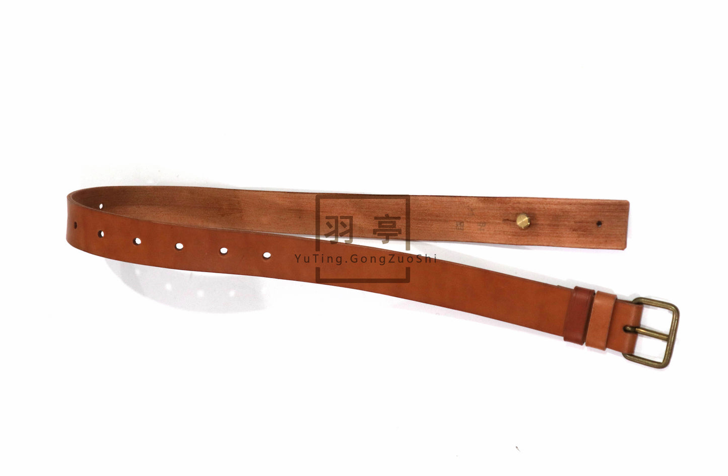 羽亭推荐99背带头层牛皮手工制作cosplay重演影视道具横店中影  Recommended by Yuting: Hand‑made top‑grain leather rifle sling for Type‑99 rifle, movie prop for cosplay, reenactment, Zhongying & Hengdian studio
