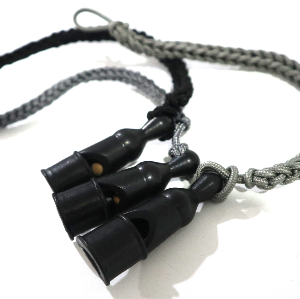 复制版本德国哨子电木求生cosplay重演收藏造型   Yuting Recommended, German‑Style Bakelite Survival Whistle, Replica Model for Cosplay, Reenactment & Collection