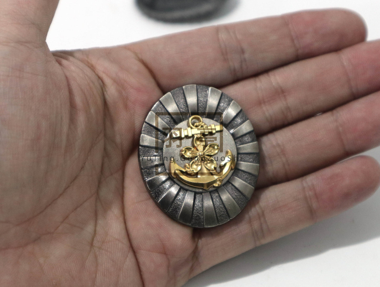 羽亭推荐陆大海大徽章金属道具影视中影横店Recommended by Yuting, metal badges for Army‑War‑College & Naval‑War‑College, film props for Hengdian shooting