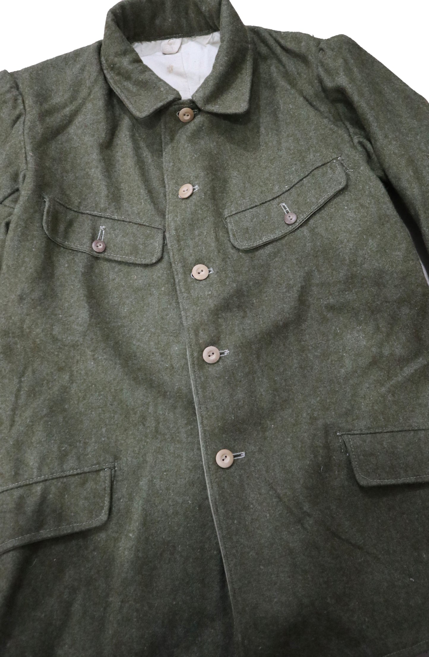 羽亭推荐原品后期型毛呢制服全新未使用现货保真Late‑model original woolen uniform recommended by Yuting, brand‑new unused, in stock, authentic guaranteed.