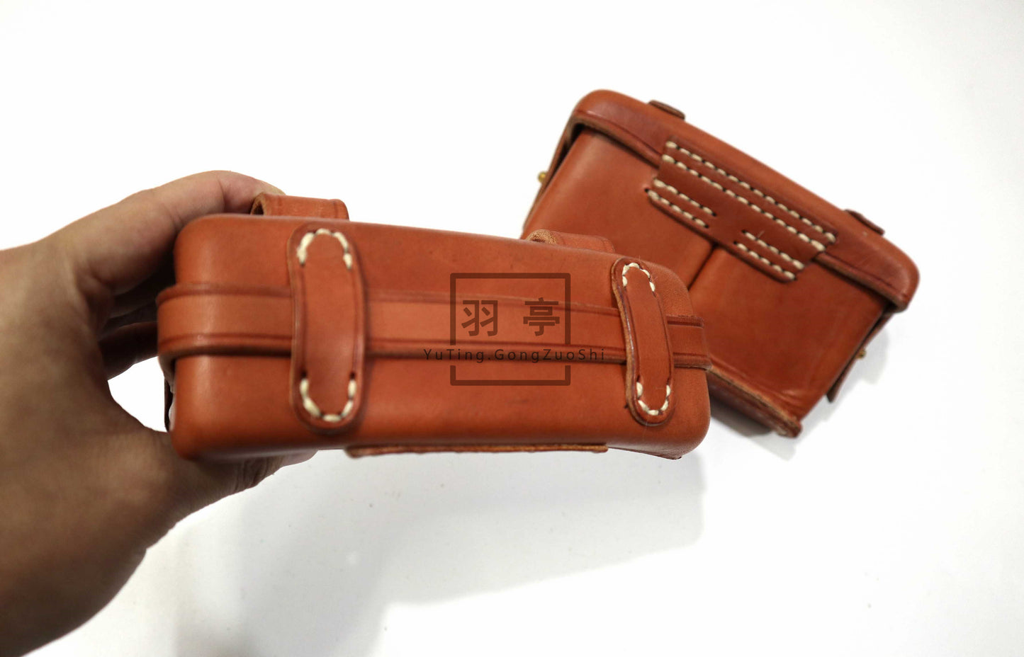 羽亭推荐海用牛皮腰包影视道具中影横店历史舞台装备    Recommended by Yuting: Naval‑use leather waist pouch, gear for historical stage drama, Zhongying & Hengdian movie props