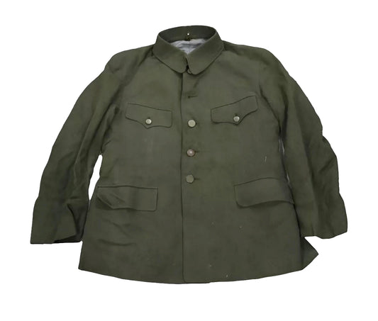 羽亭推荐朝鲜原品工作服小号收藏博馆夏季Original North Korean Summer Work Uniform, Small Size, Collector‑grade Item, Recommended by Yuting