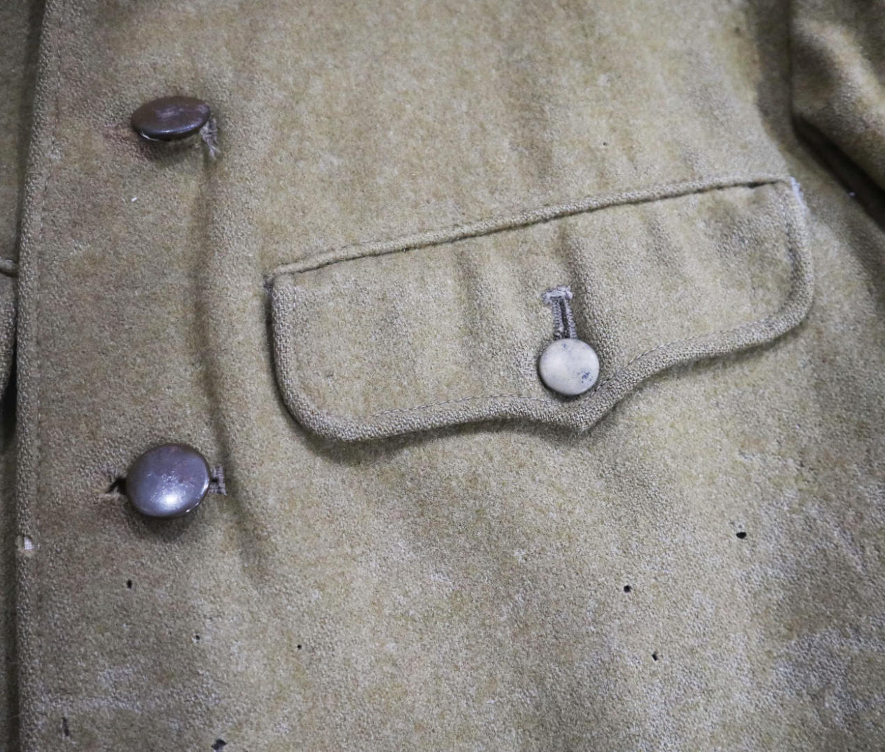 羽亭推荐朝鲜原品上衣外套保真现货黄色毛呢Original North Korean yellow woolen jacket, authentic, in stock, recommended by Yuting
