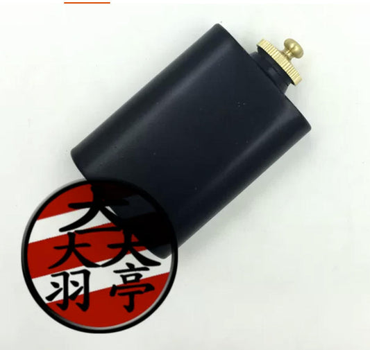 羽亭推荐后盒油壶制服装备舞台影视道具收藏cos   Recommended by Yuting: Type‑30 rear ammo‑pouch gun‑oiler, uniform gear, stage & movie prop, for cosplay and collection