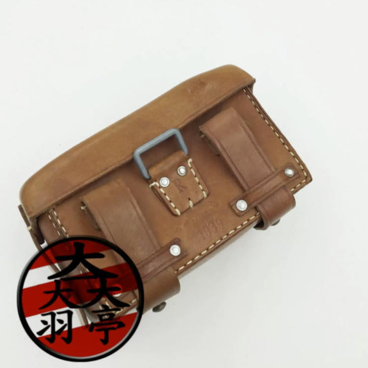 羽亭推荐德国牛皮医疗包重演装备ww    Yuting Recommended, German‑Style Cowhide Medical Pouch, Reenactment Gear for WW‑Era Reproduction